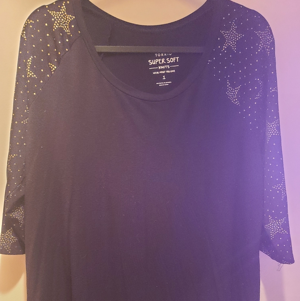 Half sleeve Torrid shirt with stars